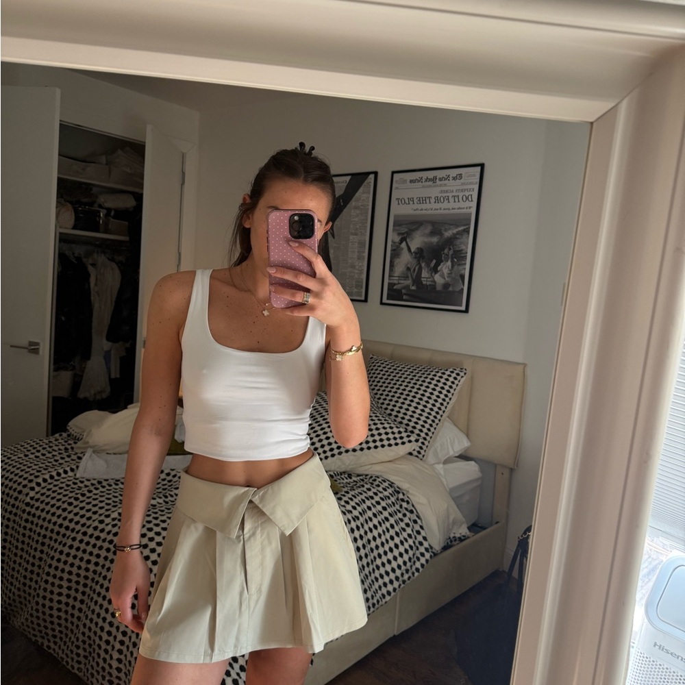 Pleated khaki skirt